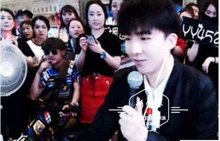 娱乐吃瓜酱东北男友