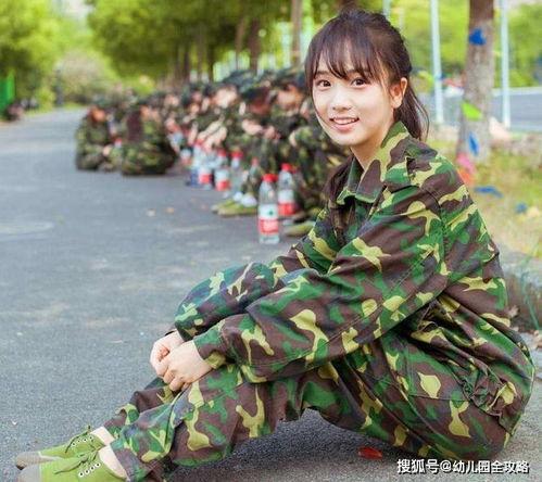 娱乐吃瓜酱军训