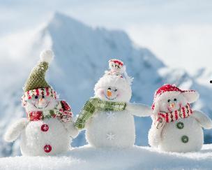 娱乐吃瓜酱堆雪人